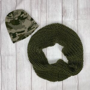 Infinity scarf large knit and fleece camo beanie hat